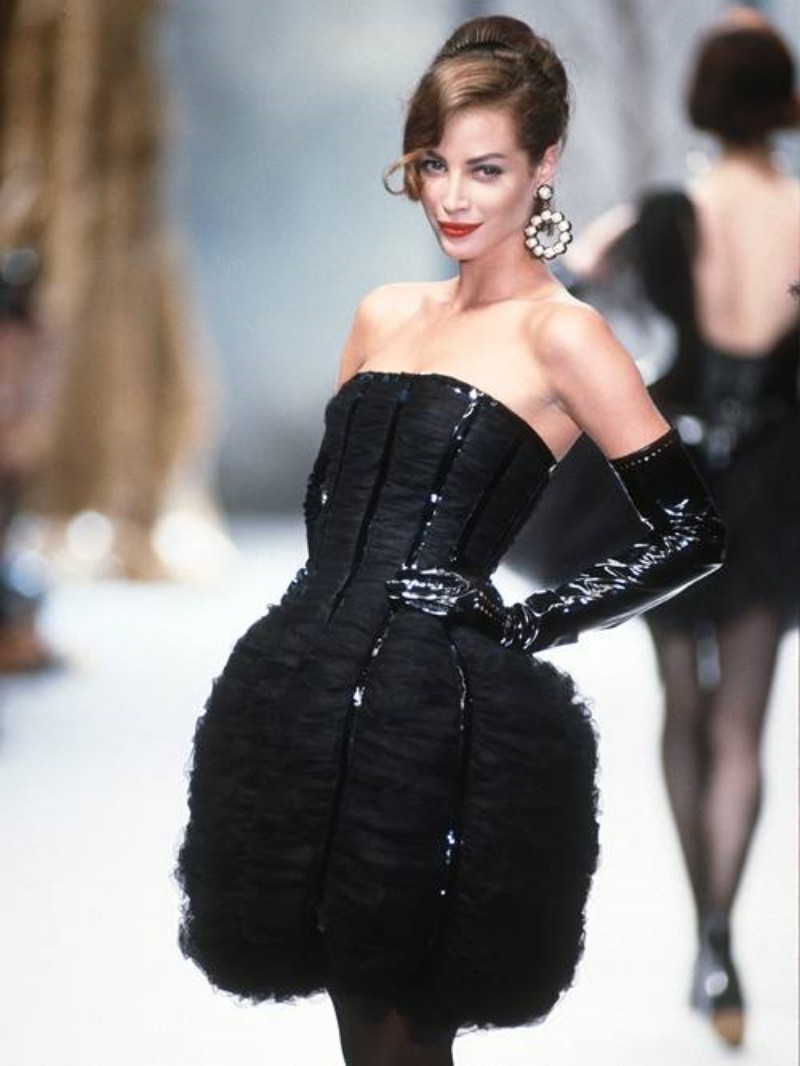 After 25 Years Away From the Catwalk, Supermodel Christy Turlington Returns for Marc Jacobs 5