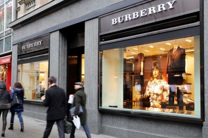 Burberry is the Latest of Labels to Issue an Apology, This Time For Sweatshirt With Noose 4
