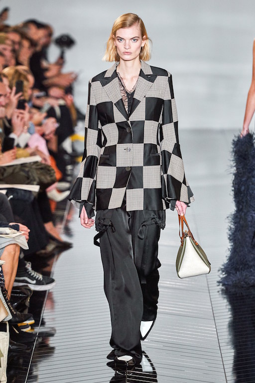 Loewe Fall 2019 Ready-To-Wear Collection Review