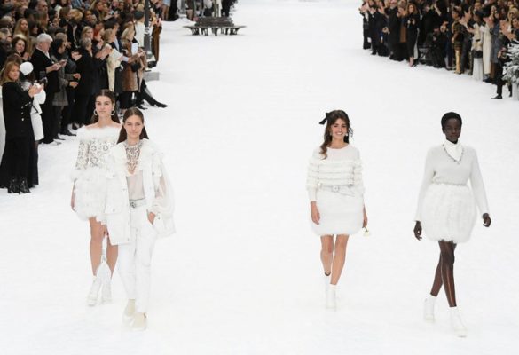 Penélope Cruz Takes Her First Runway Walk on Chanel’s Farewell Show For ...