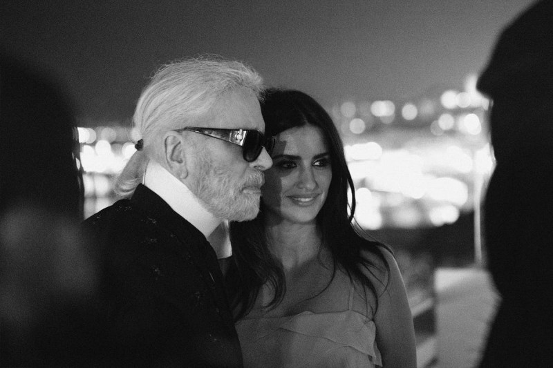 Penelope Cruz Takes Her First Runway Walk on Chanel’s Farewell Show For Karl Lagerfeld 5