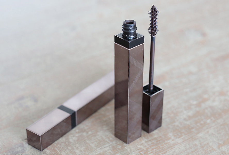 burberry cat lashes mascara review