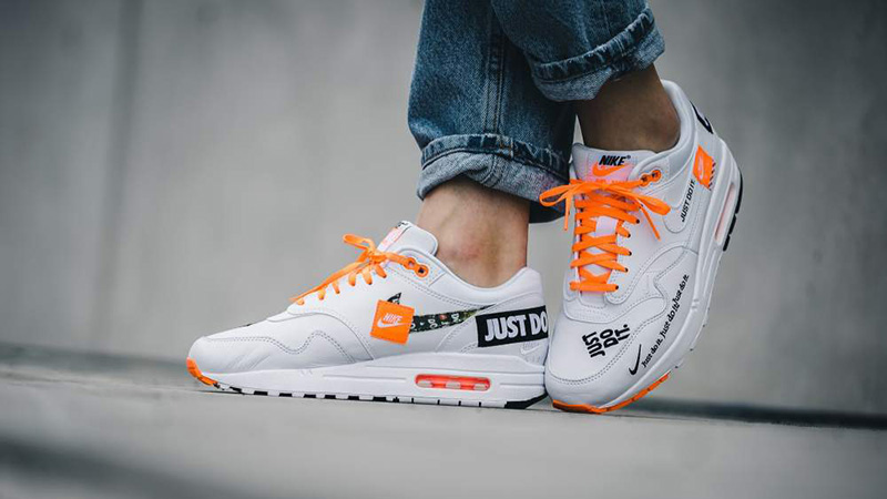 nike air max 1 orange just do it