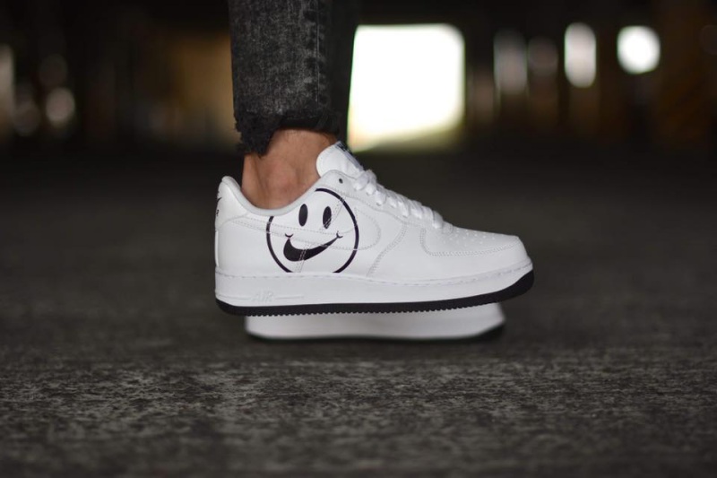 air force 1 smiley face