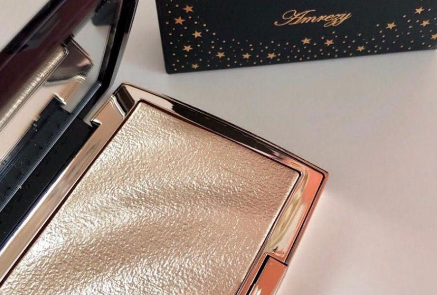 musikalsk mumlende følelsesmæssig Anastasia Beverly Hills Amrezy Highlighter Review