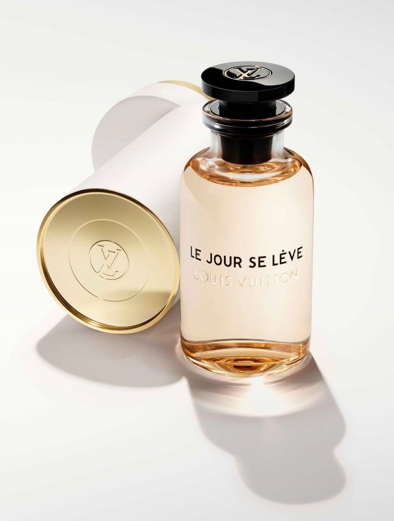 Louis Vuitton's Le Jour Se Lève Smells like Sunshine and I'm in